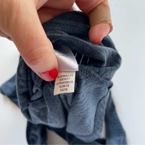 Athleta Tank Top Essence Cross Back Stripe Heather Sleeveless Stretch Navy Blue - Picture 11 of 11